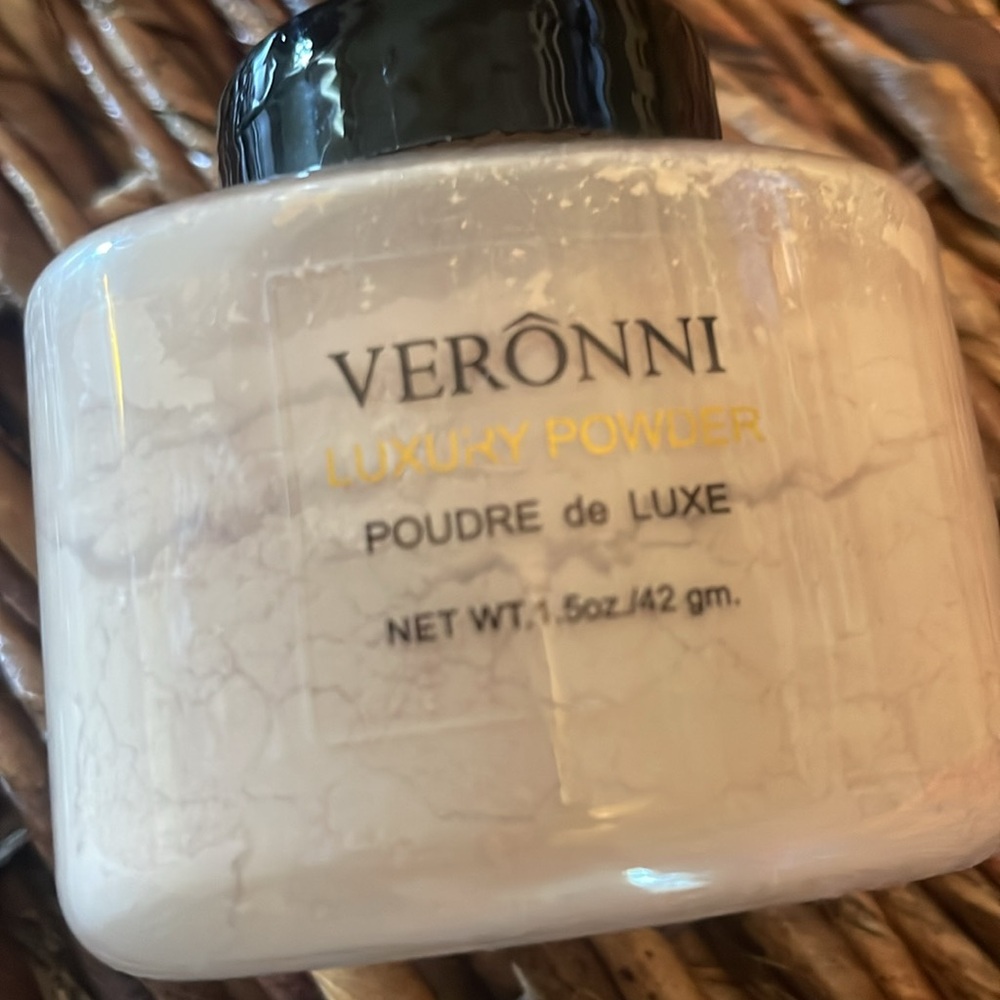 Matte Finishing Makeup Loose Setting Powder, Long-Lasting Coverage, natural - Picture 3 of 4